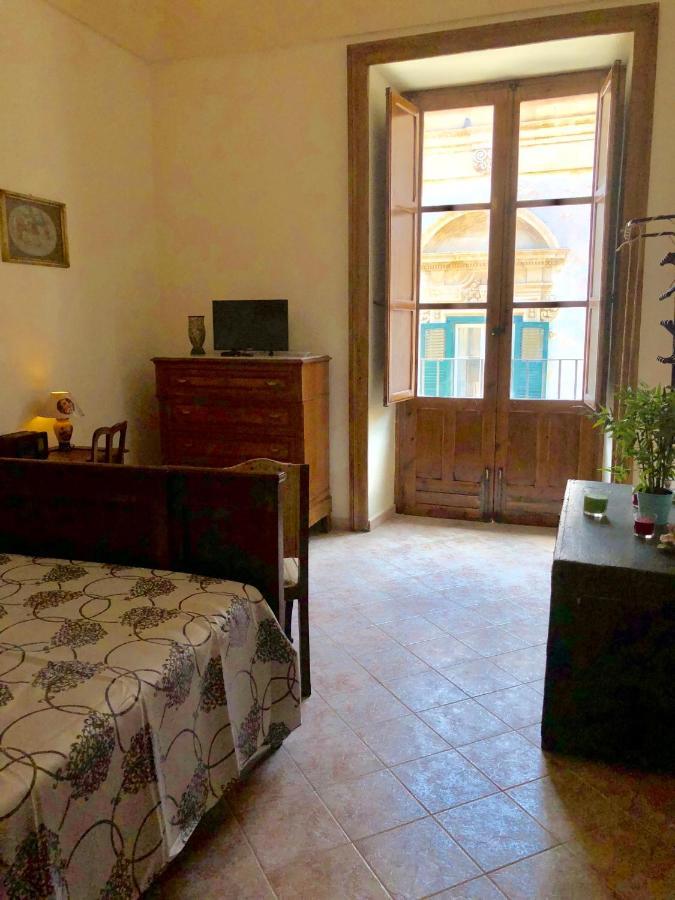 Bed and Breakfast Zio Totò Noto Esterno foto